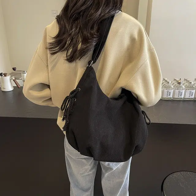 巴朗熊 时尚上班通勤复古文艺森系 灯芯绒 斜挎包 女款 多色