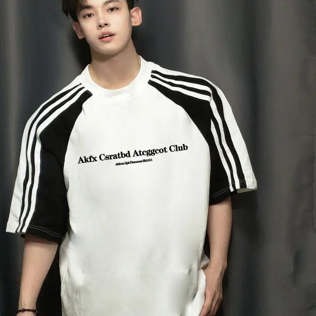 HIPHOPPUNKS T