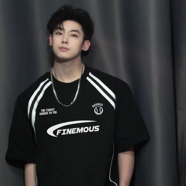 HIPHOPPUNKS T