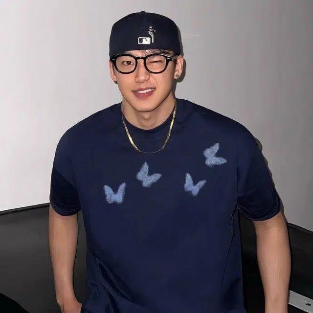 HIPHOPPUNKS T