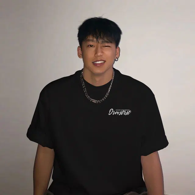 HIPHOPPUNKS T