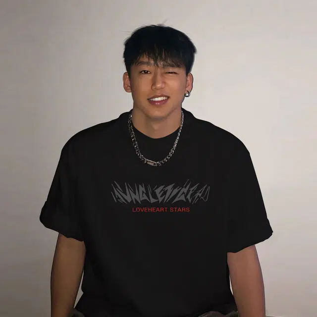 HIPHOPPUNKS T