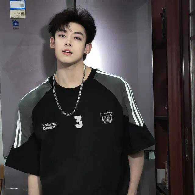 HIPHOPPUNKS T