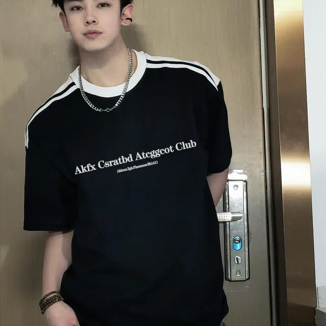 HIPHOPPUNKS T
