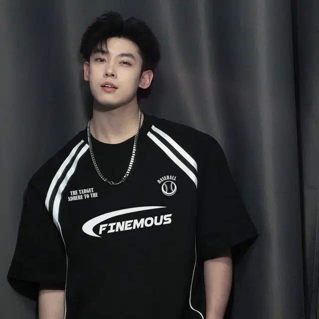 HIPHOPPUNKS T