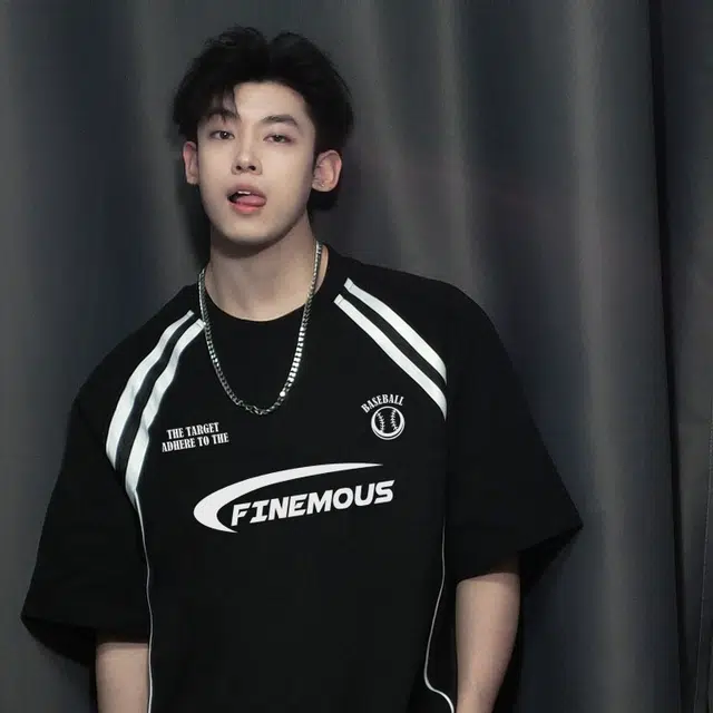 HIPHOPPUNKS T
