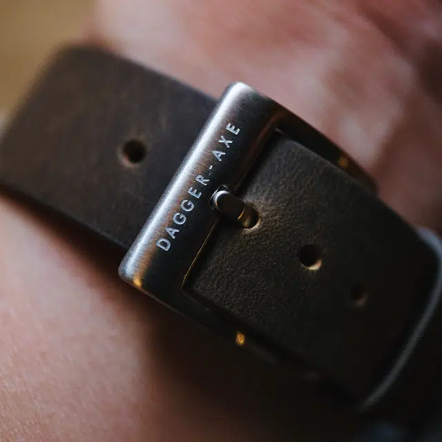 DAGGER-AXE