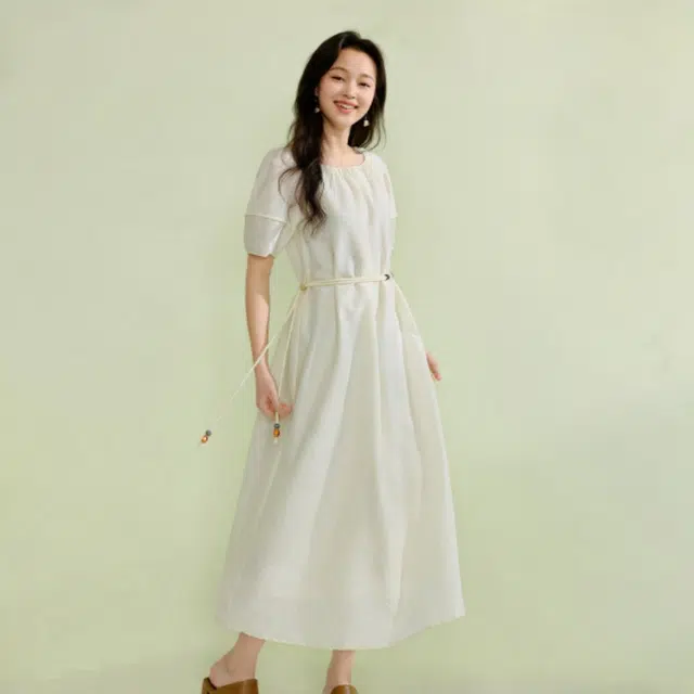 茵曼 度假风法式肌理灯笼袖宽松短袖连衣裙 女款 米杏