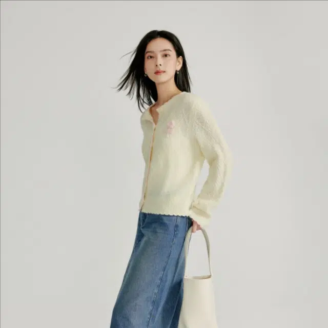 茵曼 法式立体花边圆领宽松百搭短开衫针织衫 女款