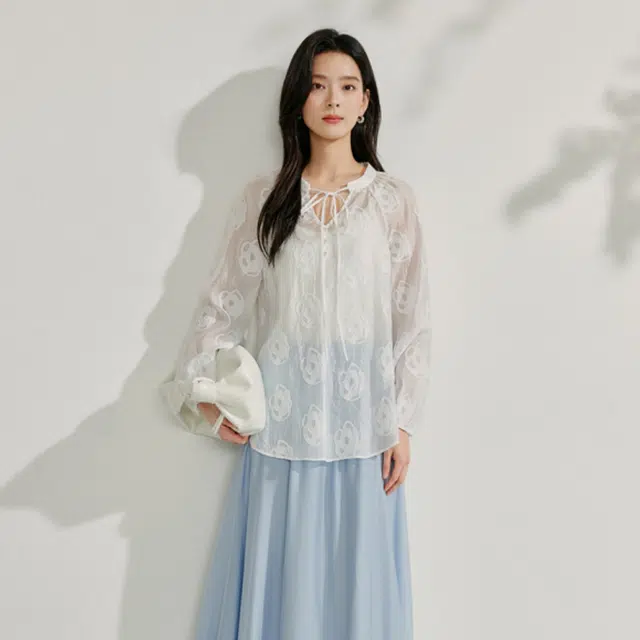 茵曼 法式重工剪花镂空长袖衬衫 女款 米白色