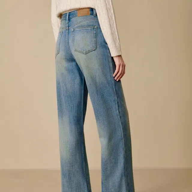 茵曼 简约水洗宽松百搭潮流垂感质感基础宝藏显瘦早秋穿搭平价直筒气场入秋时尚氛围牛仔裤 女款