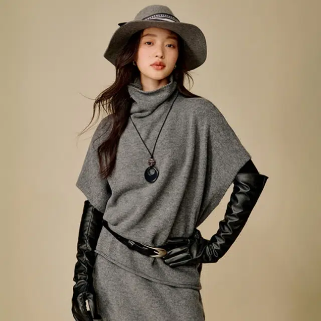 茵曼 潮流百搭时尚舒适短袖针织衫 女款