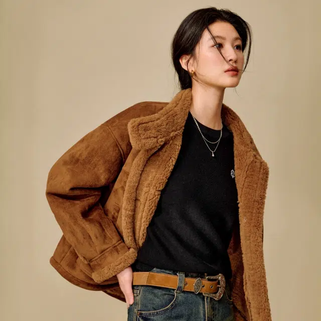 茵曼 舒适保暖简约纯色通勤长袖截短外套 女款
