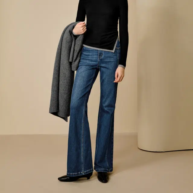 茵曼 复古分割抓毛喇叭百搭潮流垂感质感基础宝藏显瘦微喇早秋穿搭阔腿平价气场入秋时尚氛围牛仔裤 女款