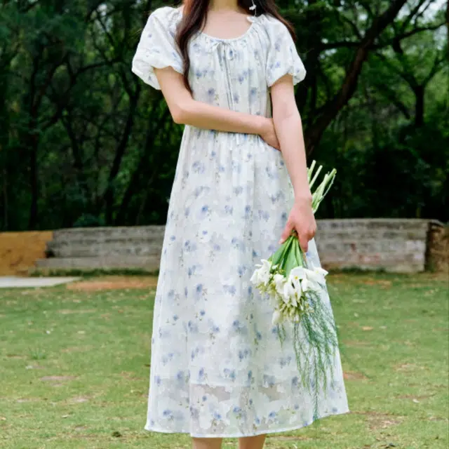 茵曼 清新印花法式浪漫泡泡袖短袖连衣裙 女款