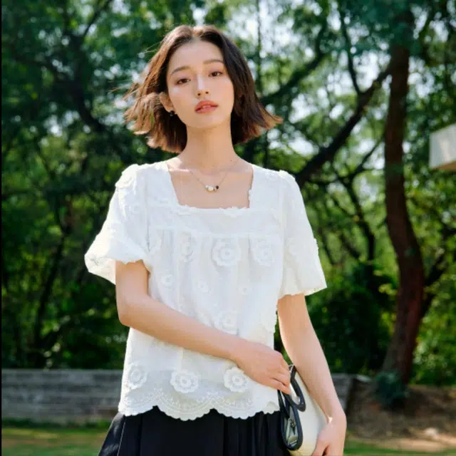 茵曼 立体刺绣方领泡泡短袖衬衫 女款 珍珠白