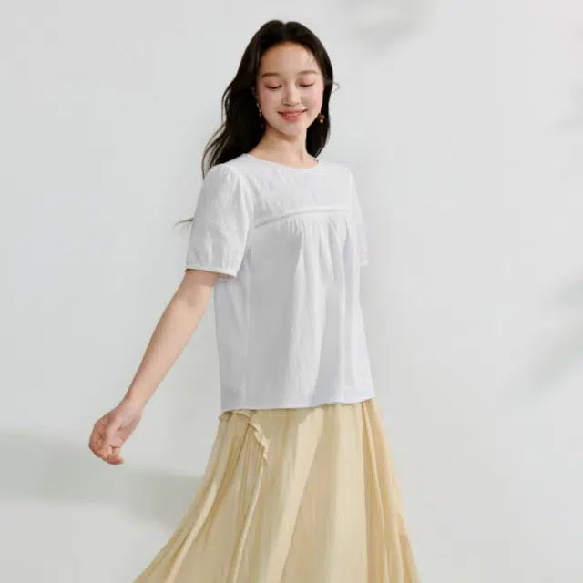 茵曼 简约镂空钩花花边圆领宽松短袖衬衫 女款 霜白色