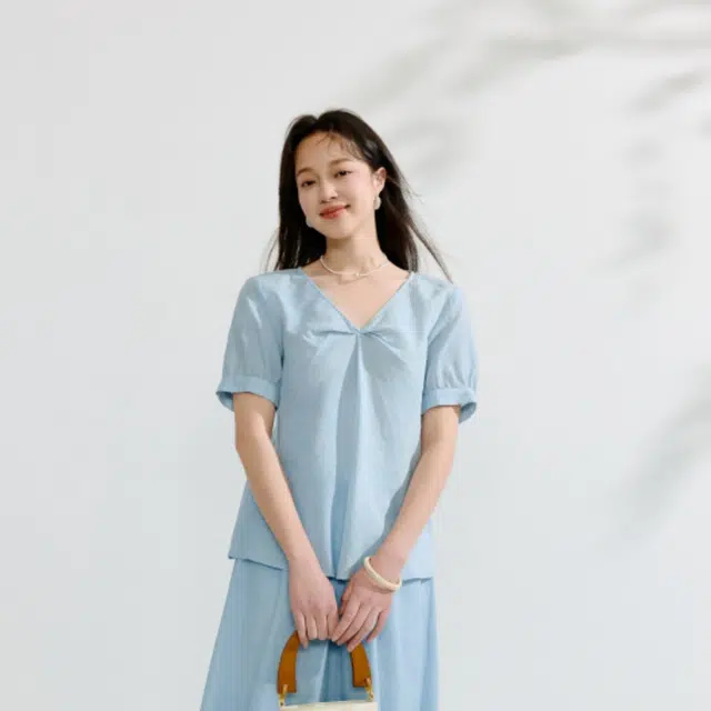 茵曼 宽松舒适纯色短袖衬衫 女款 浅蓝色