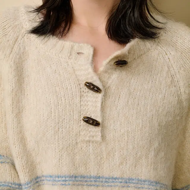 茵曼 毛绒复古条纹宽松简约舒适长袖针织衫 女款