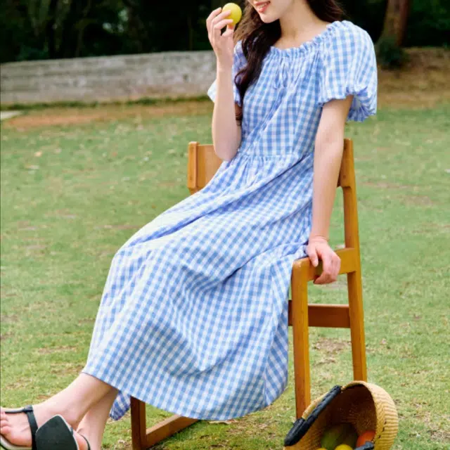 茵曼 法式方领欧若风荷叶花边短袖连衣裙 女款
