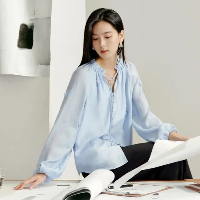 茵曼 法式立体绣花设计感醋酸木耳边长袖衬衫 女款