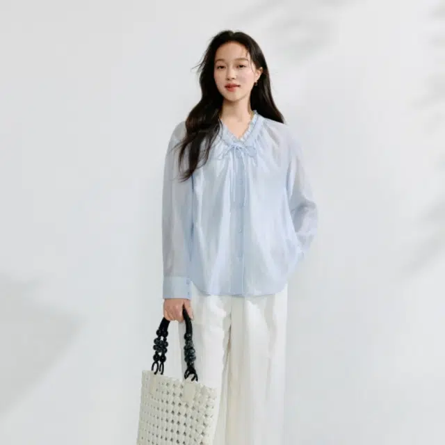 茵曼 休闲简约时尚百搭长袖衬衫 女款 天蓝色