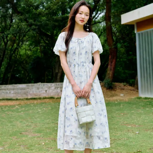 茵曼 清新印花法式浪漫泡泡袖短袖连衣裙 女款