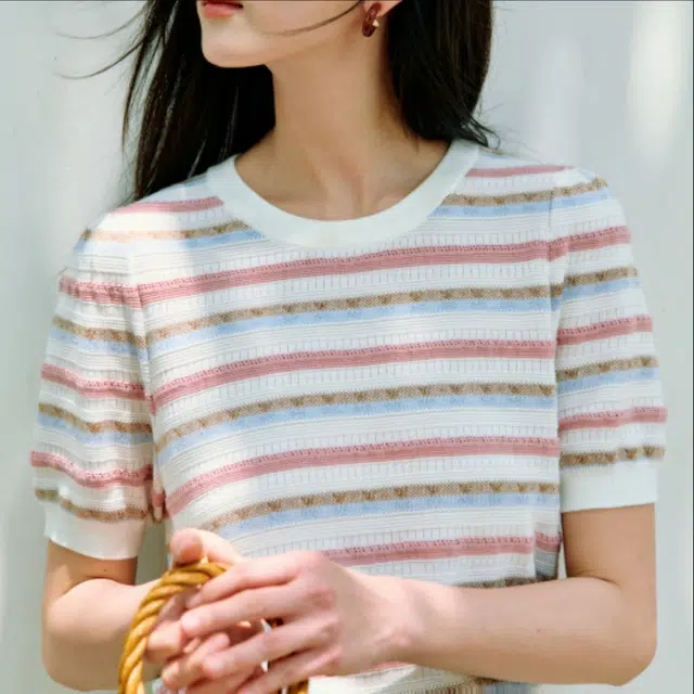 茵曼 多巴胺泡泡袖显瘦时尚短袖针织衫 女款 彩虹条纹