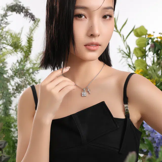 MISS XIA JWY