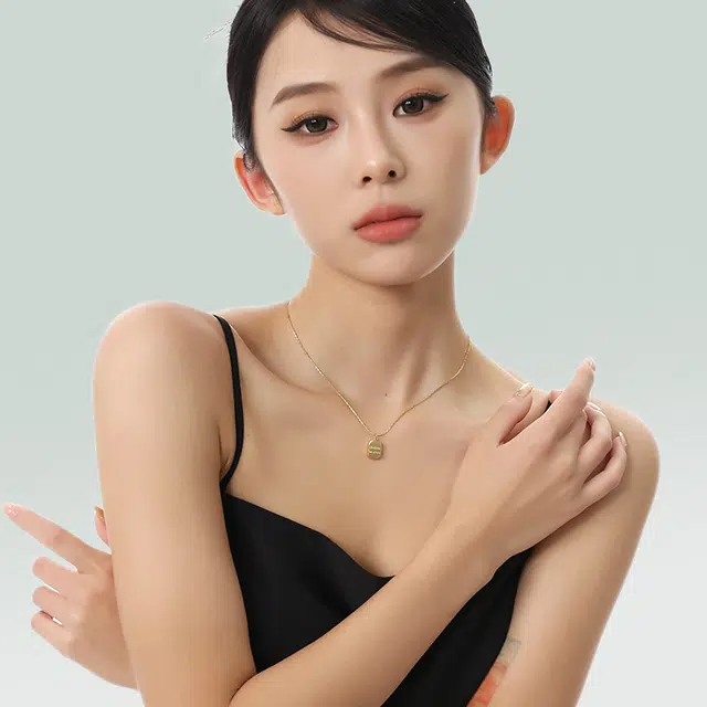 MISS XIA JWY