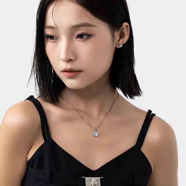 MISS XIA JWY