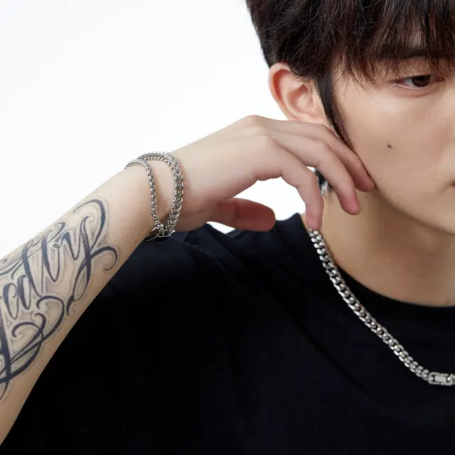 MISS XIA JWY