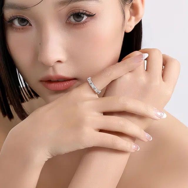 MISS XIA JWY