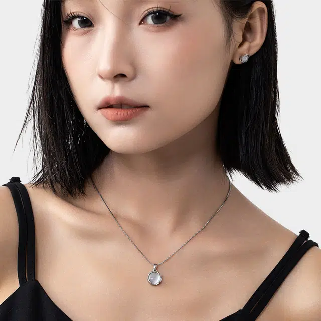 MISS XIA JWY