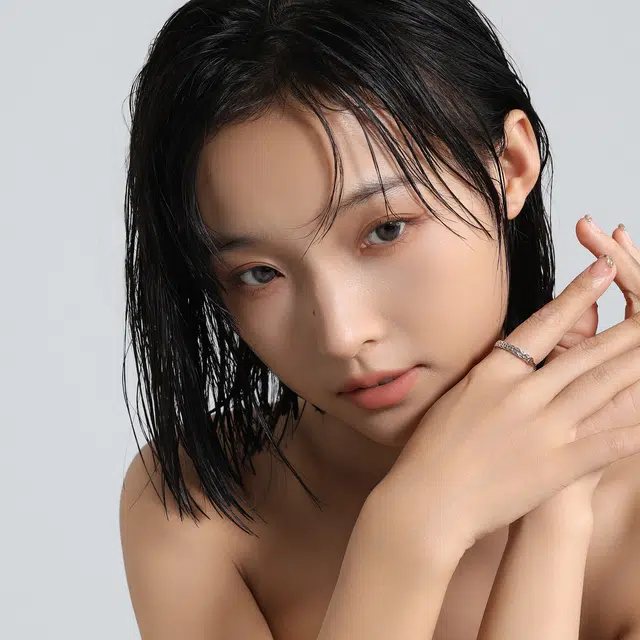 MISS XIA JWY