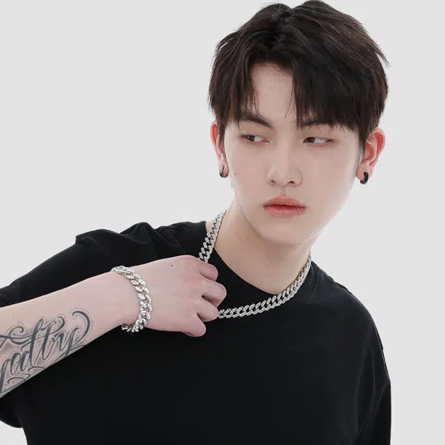 MISS XIA JWY