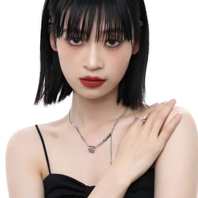 MISS XIA JWY