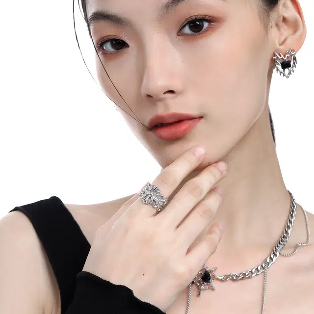 MISS XIA JWY