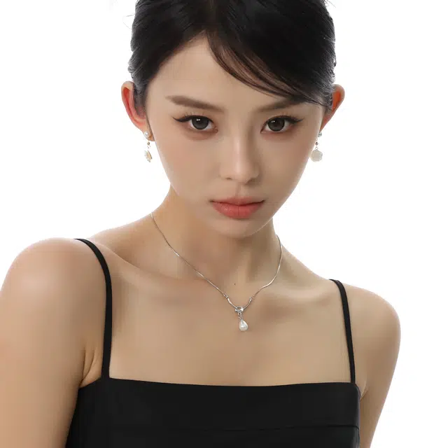 MISS XIA JWY