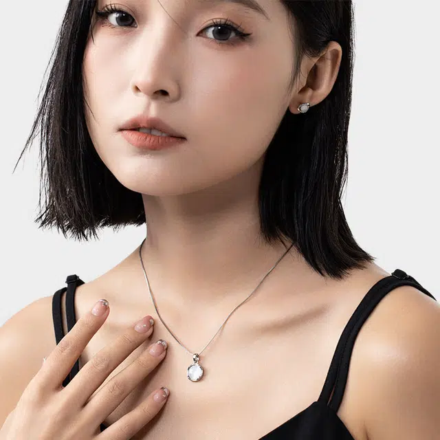 MISS XIA JWY