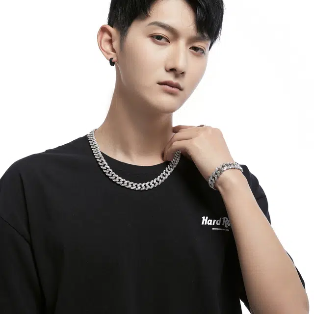 MISS XIA JWY