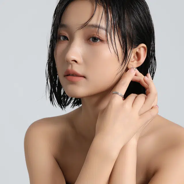 MISS XIA JWY