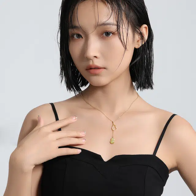 MISS XIA JWY