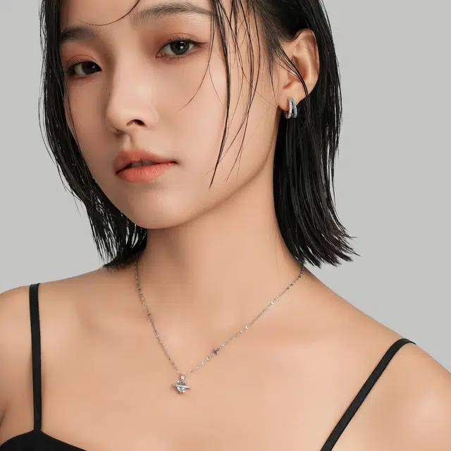 MISS XIA JWY