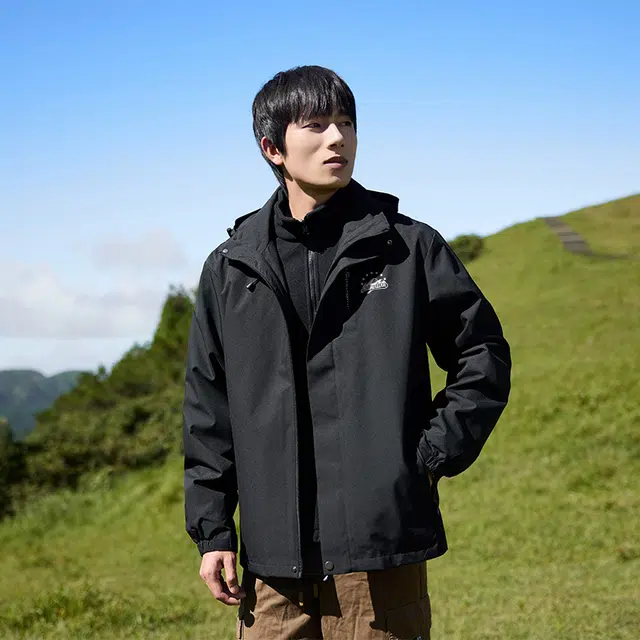 木林森 户外三合一加内胆防风防泼水日常通勤品牌山系星星花体字母印花透气可拆卸帽子魔术贴袖口拉链双门门襟长袖夹克 男女同款