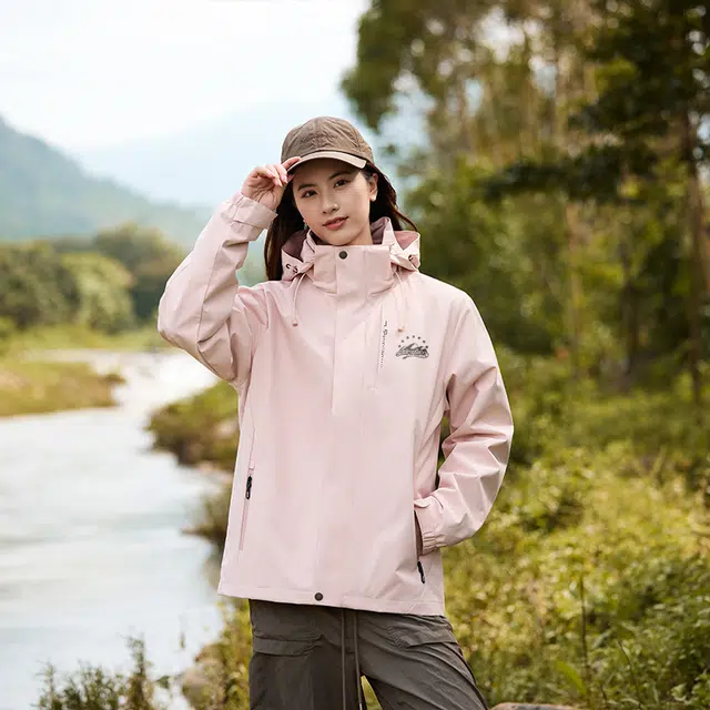 木林森 户外三合一加内胆防风防泼水日常通勤品牌山系星星花体字母印花透气可拆卸帽子魔术贴袖口拉链双门门襟长袖夹克 男女同款