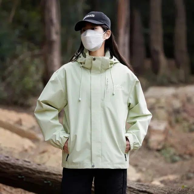 木林森 户外日常通勤远足防污防水透气山系可拆卸帽冲锋衣夹克外套 通用