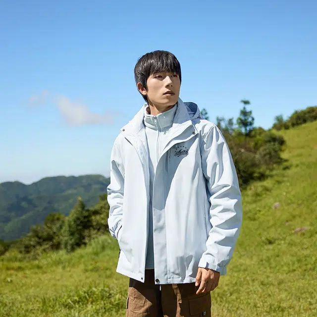 木林森 户外三合一加内胆防风防泼水日常通勤品牌山系星星花体字母印花透气可拆卸帽子魔术贴袖口拉链双门门襟长袖夹克 男女同款