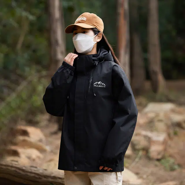 木林森 户外日常通勤远足防污防水透气山系可拆卸帽冲锋衣夹克外套 通用