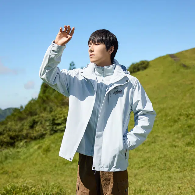 木林森 户外三合一加内胆防风防泼水日常通勤品牌山系星星花体字母印花透气可拆卸帽子魔术贴袖口拉链双门门襟长袖夹克 男女同款